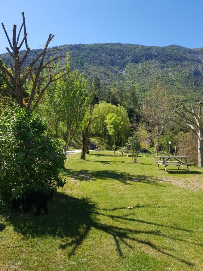 Camping Calme Et Nature كاستيلان المظهر الخارجي الصورة