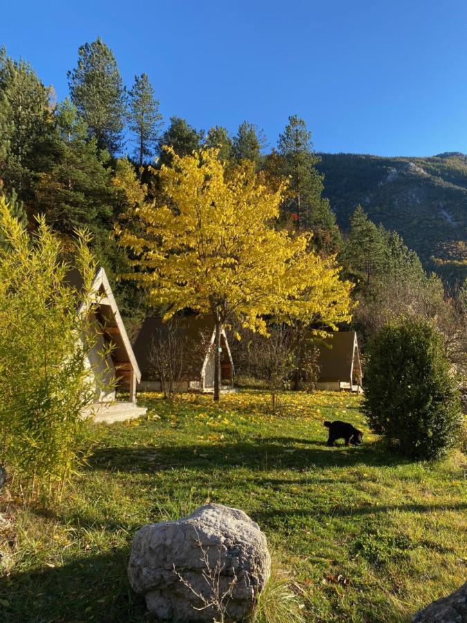 Camping Calme Et Nature كاستيلان المظهر الخارجي الصورة