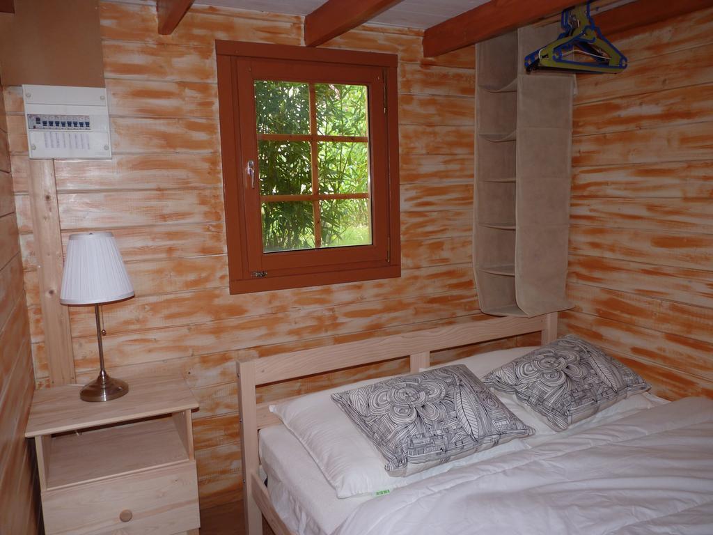 Camping Calme Et Nature كاستيلان المظهر الخارجي الصورة