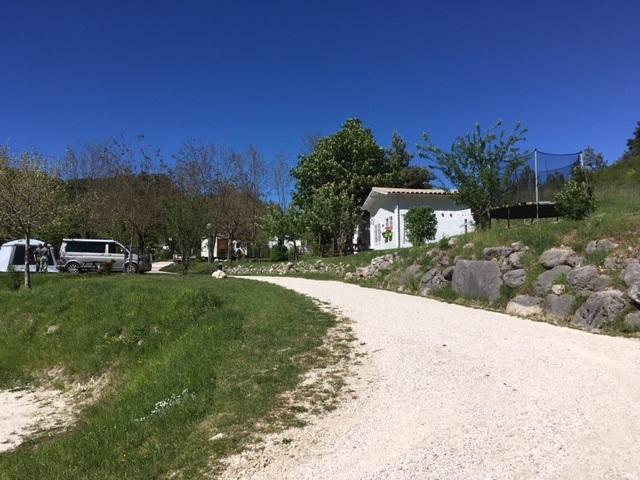 Camping Calme Et Nature كاستيلان المظهر الخارجي الصورة